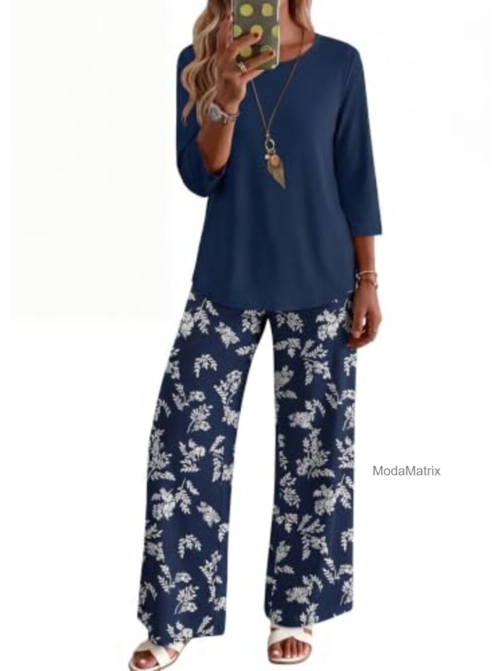 Two Piece Lounge Set 3/4 Sleeve Top & Printed Pants Pockets